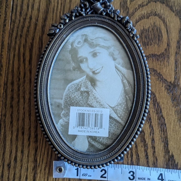 Oval Frame - Picture 5 of 5